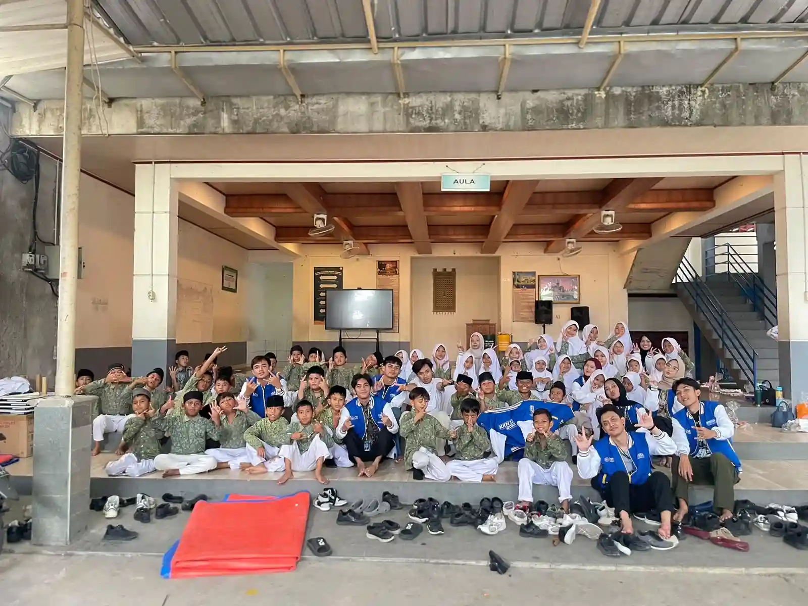 Kegiatan mengajar Hidup bersih sehat Anak SD kelas 3-4