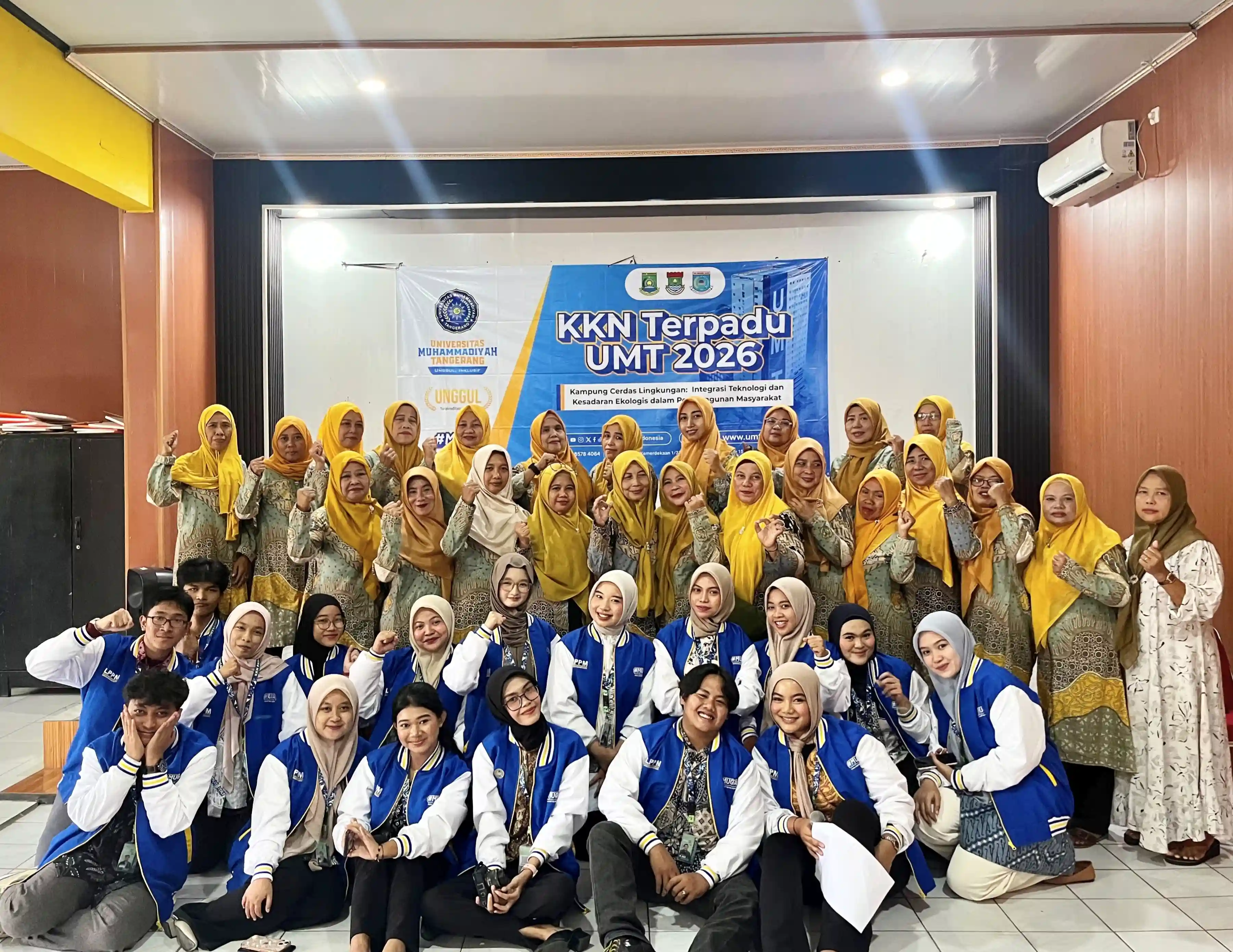 ACARA PENERIMAAN MAHASISWA KKN UMT 2026 DI KANTOR DESA PANONGAN