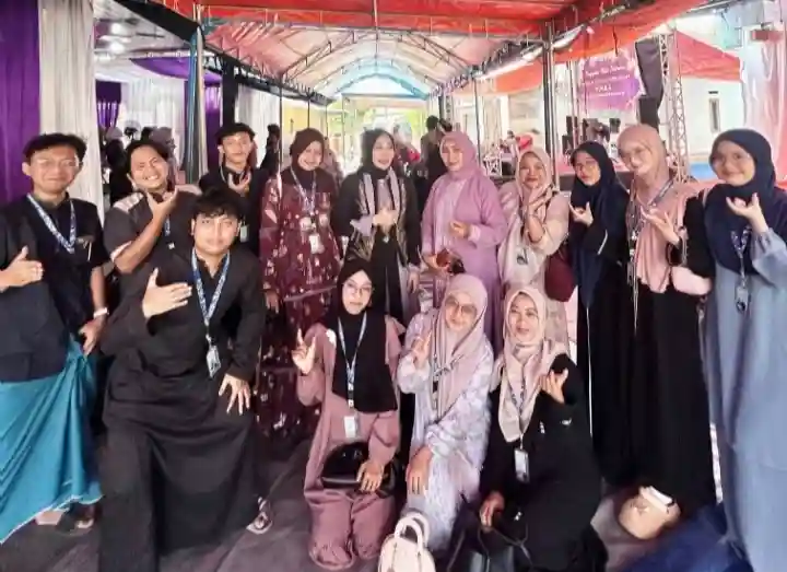 ACARA PENGAJIAN RUTIN BULANAN SE-DESA PANONGAN DI KEDIAMAN BU LURAH