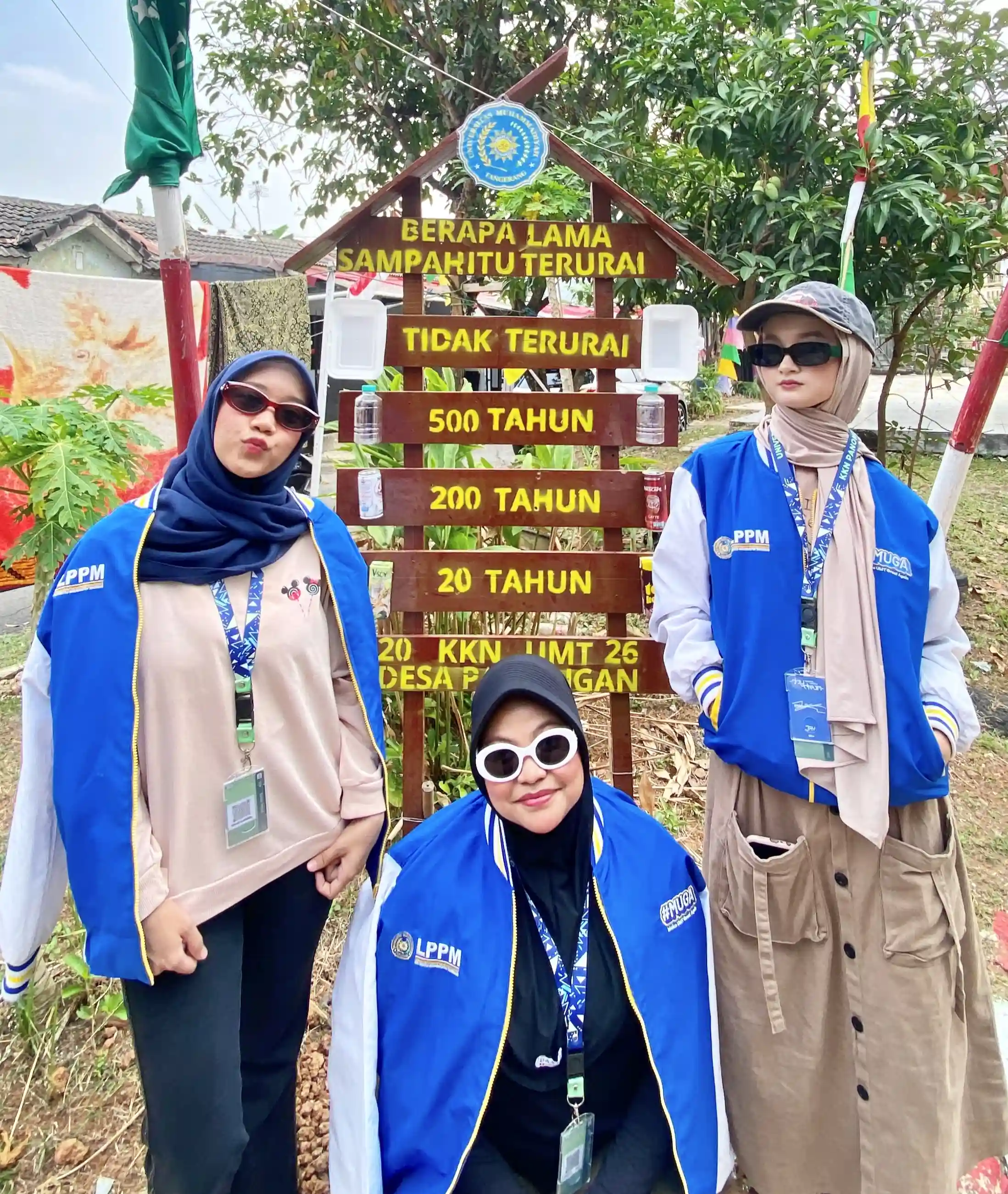 PROGRAM KERJA PAPAN EDUKASI PENGURAIAN SAMPAH DI GRIYA CATANIA RW. 03 DESA PANONGAN