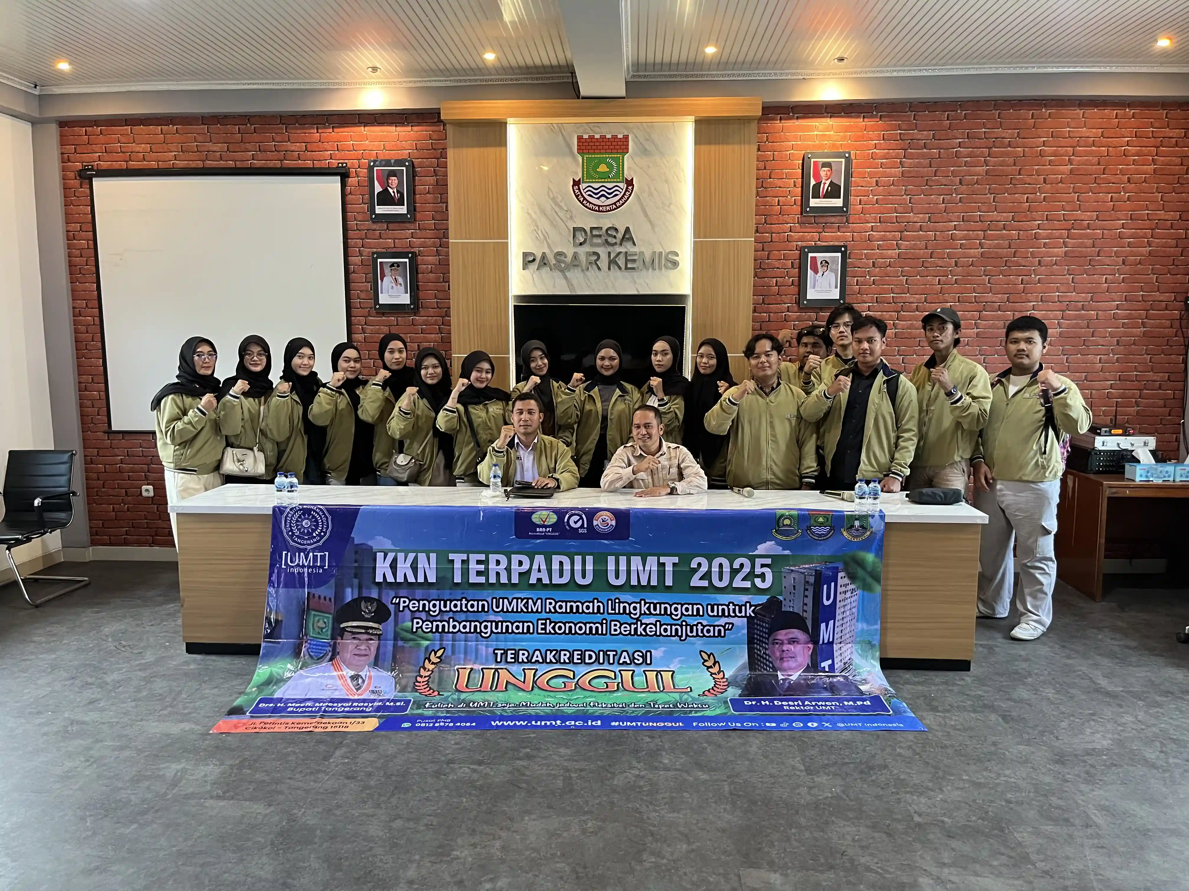 LAPORAN KELOMPOK KKN UMT 2025 DESA PASAR KEMIS