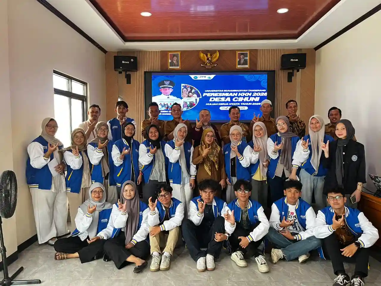 Pembukaan dan Peresmian Mahasiswa/i KKN UMT 2026 di Desa Cihuni